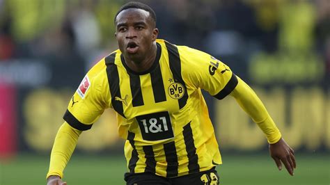 Moukoko scores sensational goal to break the deadlock for Dortmund ...