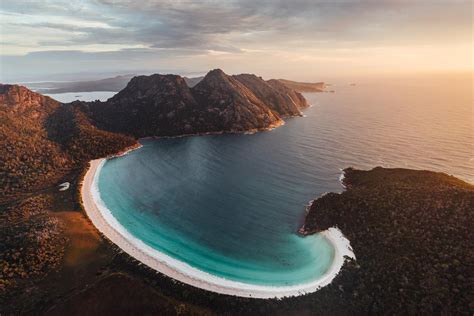 15 Best Beaches in Tasmania for a Relaxing Road Trip