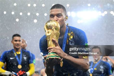 Kylian Mbappe World Cup Photos and Premium High Res Pictures - Getty Images