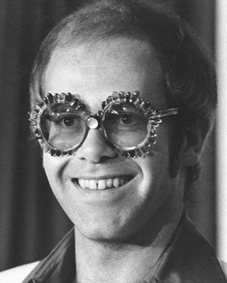 70s music #70s Nice smile! #eltonjohn Nice smile! | Elton john, Elton john glasses, Your song ...