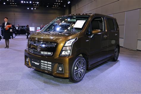 2017 Suzuki Wagon R Stingray Hybrid T front three quarters