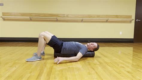 How to Do Bent Knee Fall Outs for Core Strength, Hip Mobility and Pelvic Floor Health | livestrong