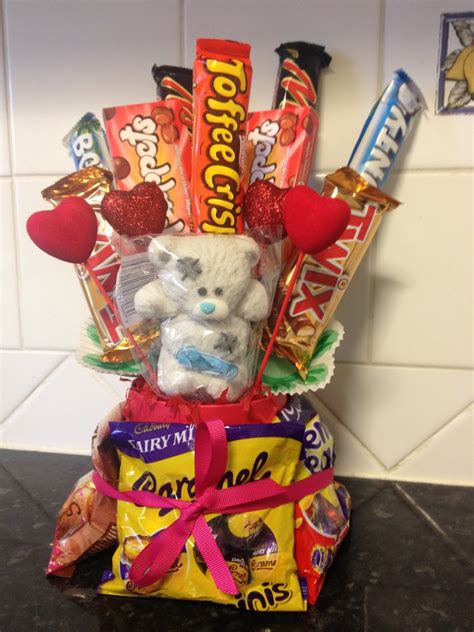 Me, Mitch, Monty and Munchables: Valentine's Chocolate Bouquet