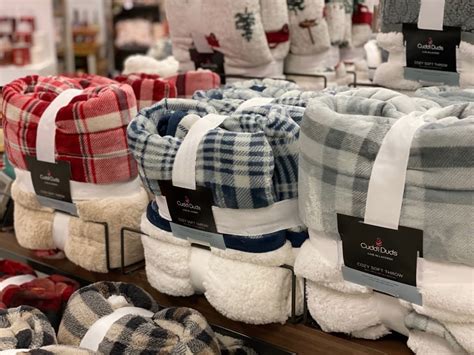 Kohl's | Cuddl Duds Heated Plush Sherpa Throw Only $21.41 (Reg $140)