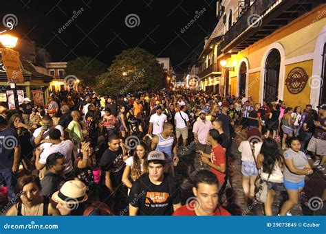 Sanse 2013 editorial stock image. Image of crowd, festival - 29073849