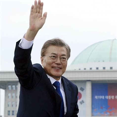 New South Korea president says he is willing to visit Pyongyang | Express & Star