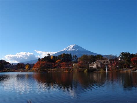 Mount Fuji @ Lake Kawaguchiko | Guilhem Vellut | Flickr