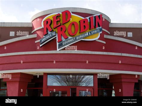 Red Robin Restaurant High Resolution Stock Photography and Images - Alamy