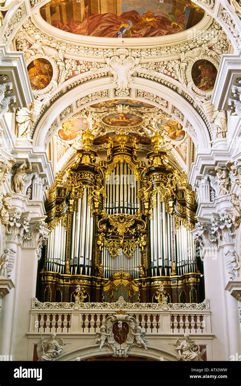 Passau cathedral organ hi-res stock photography and images - Alamy