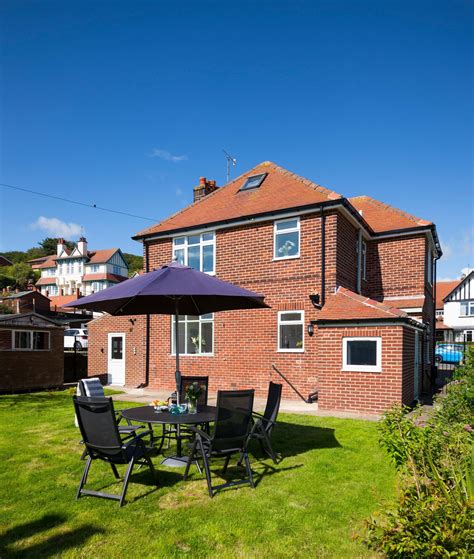 The Haggs - Dog Friendly Holiday Cottage in Sandsend - North York Moors and Coast - England