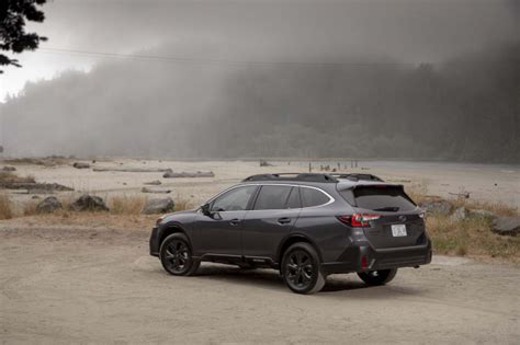 2020 Subaru Outback vs. 2020 Subaru Forester: Compare Crossover SUVs ...