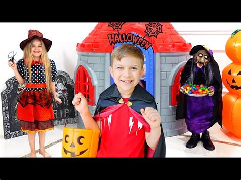 Roma and Diana Adventure Halloween stories for kids / Video compilation - Videos For Kids