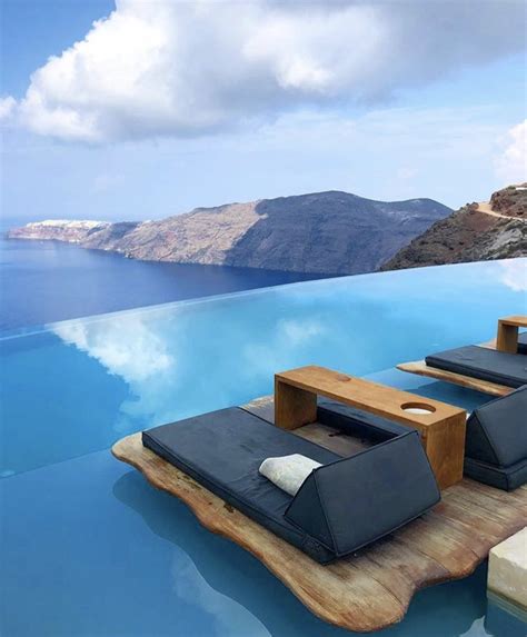 Cavo-Tagoo-Santorini – Hotelier Academy