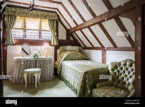 Hever castle kent interior hi-res stock photography and images - Alamy