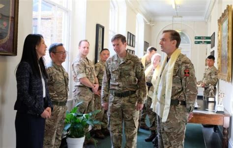 Key Generals visit HQ Brigade of Gurkhas - Gurkha Brigade Association