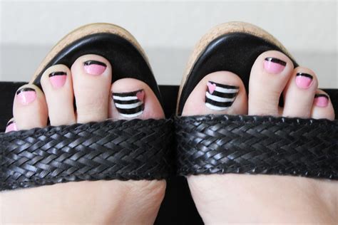 Fit, Crafty, Stylish and Happy: Pink black and striped nails