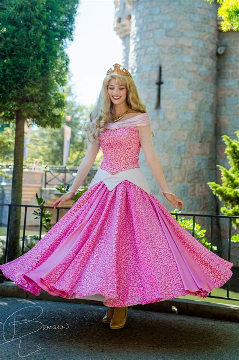 The dress twirl - love the pink! Disney Princess Cosplay, Disney Princess Dresses, Disney ...