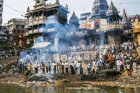 9 Important Ghats in Varanasi that You Must See