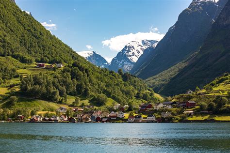 Insider's Guide to Flåm, Norway | Celebrity Cruises