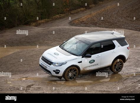 Land Rover Discovery Sport 4x4 on thr land Rover Experience off road ...