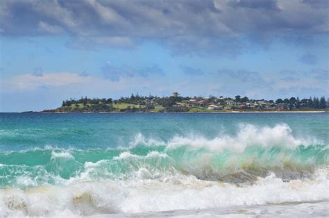 The surf at Bermagui - thanks to Chilby Photography | Beautiful castles, Natural landmarks, The ...