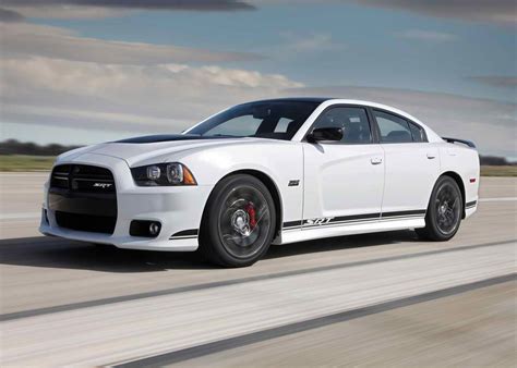 2013 Dodge Charger SRT8 392 Review, Specs, MPG & 0-60 Time