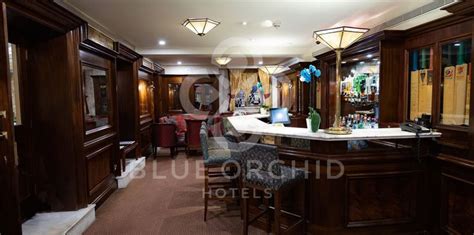 Luxury Stay at 4-star hotel in Central London - The Rochester