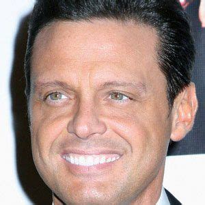 Luis Miguel - Age, Family, Bio | Famous Birthdays