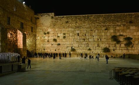 Wailing Wall Empty in Jerusalem Editorial Stock Image - Image of synagogue, archeology: 16966764