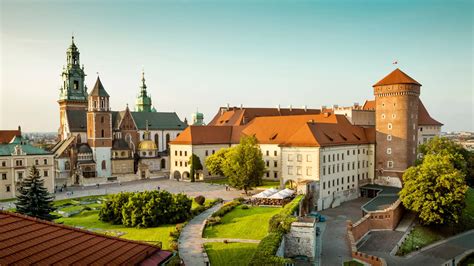 The History And Significance Of The Wawel Castle In Krakow - Nasi ...