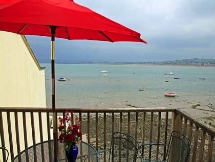 Beachfront Devon Cottages | Seafront with Sea Views