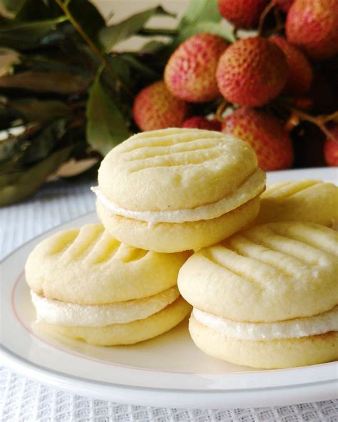 Lychee melting moments #creativecookieexchange | Recipe | Lychee recipes, Lychee cookies recipe ...