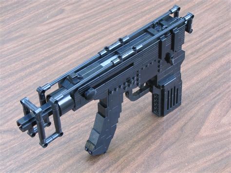 LEGO Gun of the Week - Vz. 61 Škorpion by Cole Edmonson - BrickWarriors