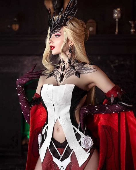 La Signora Cosplay by Xenon_ne : r/Cawwsplay