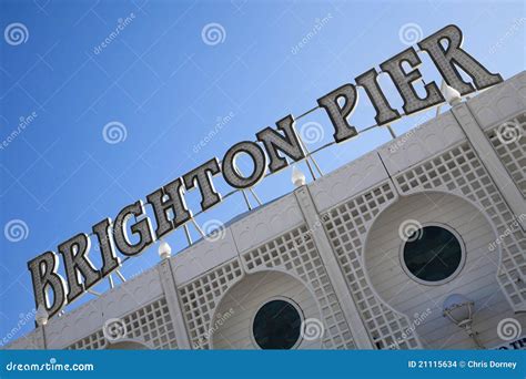 Brighton Pier editorial stock image. Image of east, seaside - 21115634