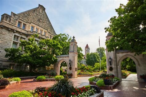 Entrance To College Campus at Indiana University in Bloomington Stock ...