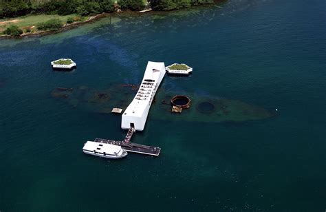 USS Arizona Memorial - Wikipedia, the free encyclopedia | Uss arizona ...