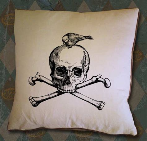 Bird on a Jolly Roger Skull and Bones Vintage Digital Image - Etsy