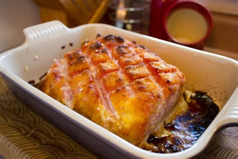 How to Cook a Whole Peameal Bacon Roast with Maple Syrup Glaze | Peameal bacon, Back bacon ...