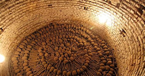 15+ Ossuaries: Bizarre Catacombs With Bone-Filled Interiors | Bored Panda