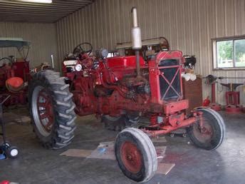 1963 Farmall 560 - Yesterday's Tractors