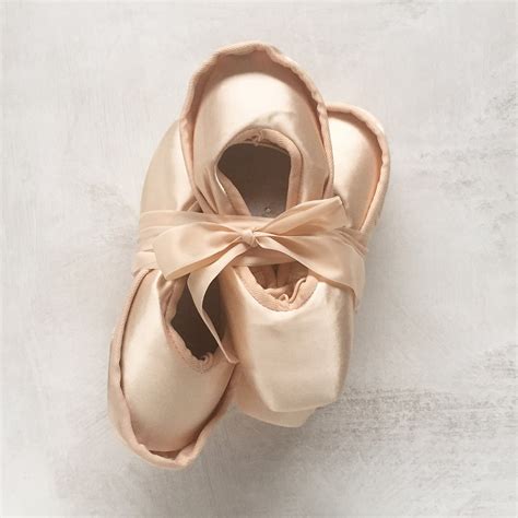 Tips for buying your first pair of pointe shoes