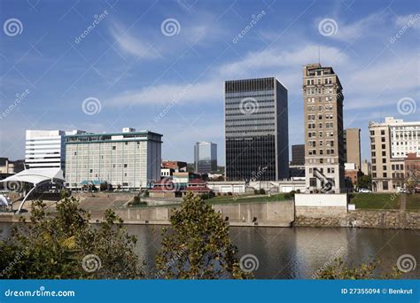 Charleston, West Virginia Skyline Stock Photo - Image of river, fall: 27355094