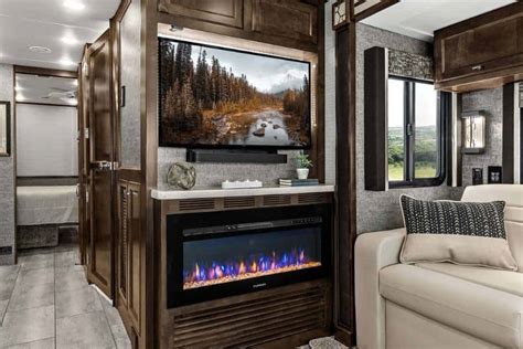 The Best Class A Motorhome for Full-Time Living: 5 Top Picks