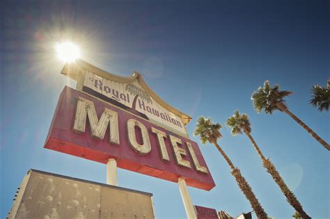 Fujifilm "X" Series & Leica : Abandoned Motel in the Mojave Desert / Nevada ...