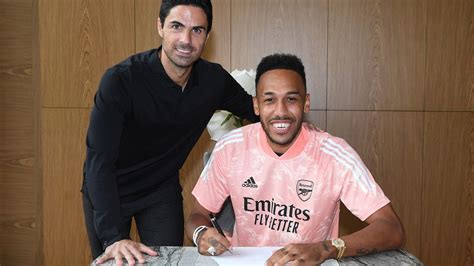 Pierre Emerick Aubameyang: Arsenal captain signs a new three-year ...