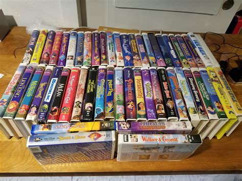 The first part of my VHS collection after about 1 year of collecting. This is all the clamshells ...