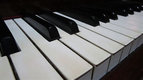 Piano Keyboard Free Stock Photo - Public Domain Pictures