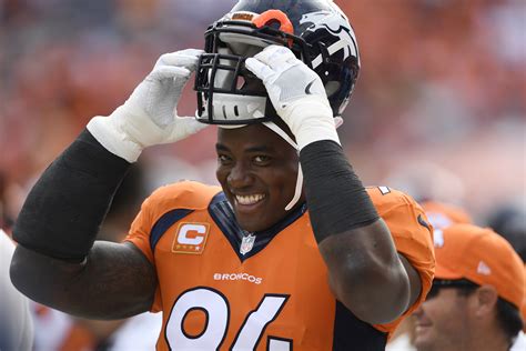 NFL players respond to DeMarcus Ware's retirement