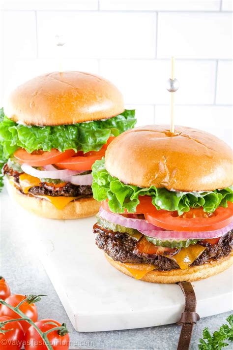 The Tastiest Bacon Cheeseburger (Perfectly Classic Flavors!)